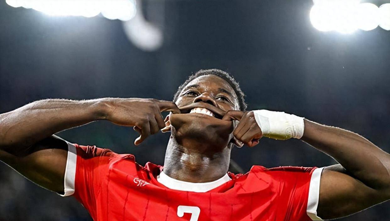 瑞士队迎战立陶宛，全力以赴