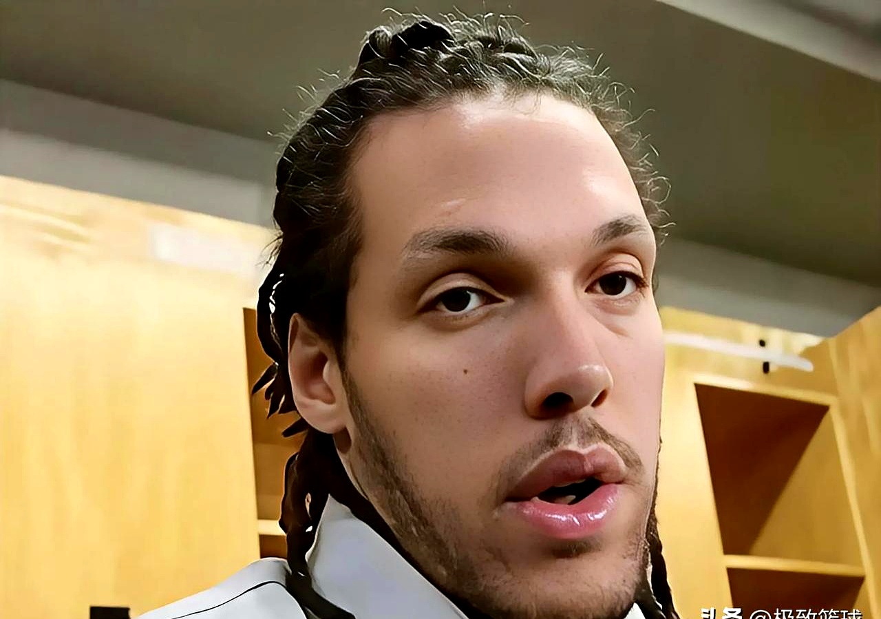 人主帅谈戈登首秀，鼓励年轻球员