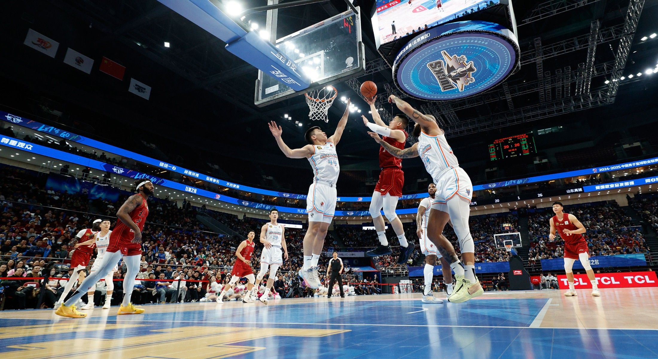 篮球比赛中双方实力悬殊,一方轻取胜利的简单介绍 篮球比赛中双方实力悬殊,一方轻取胜利的简单介绍