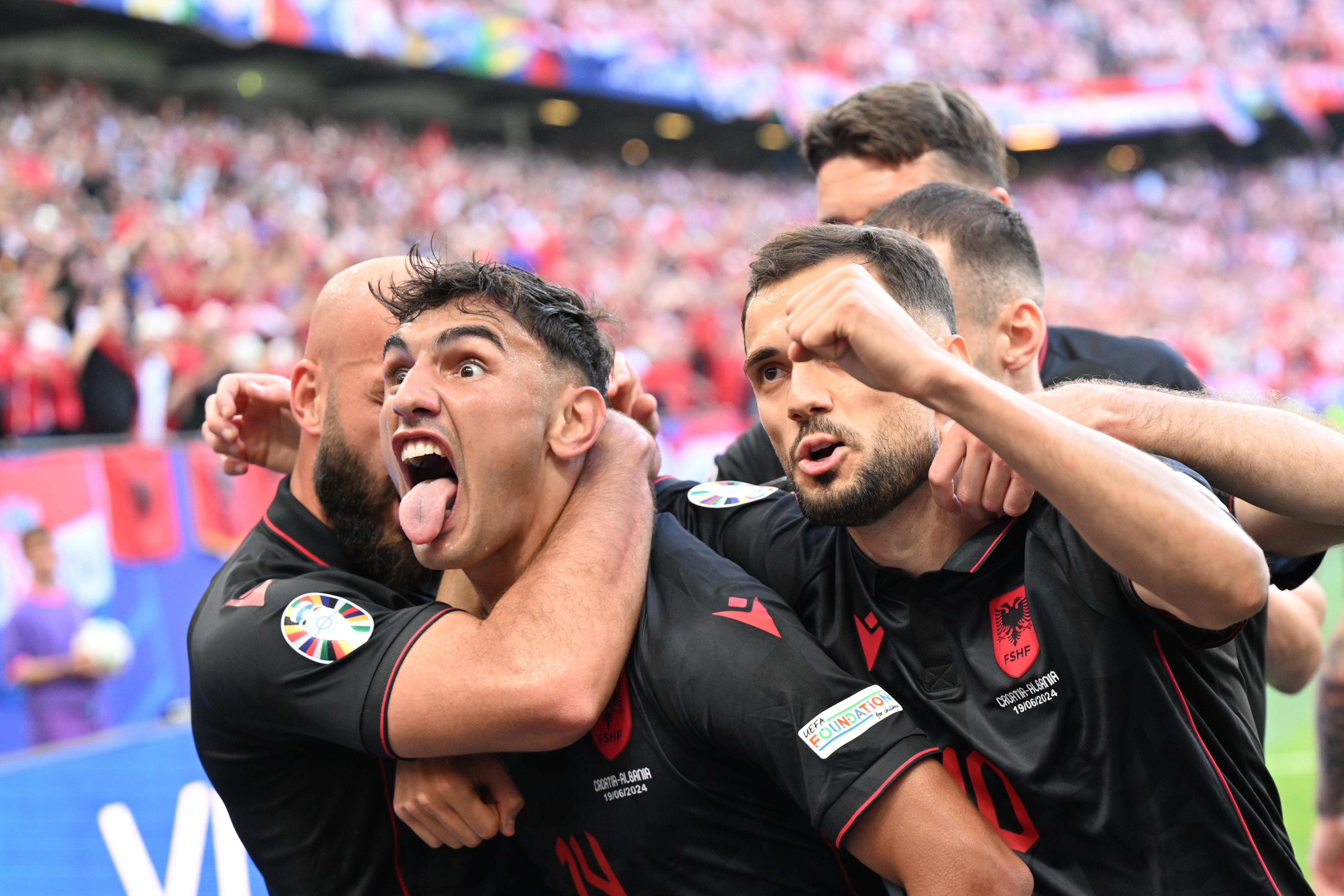 阿尔及利亚在比赛场上大放异彩的简单介绍