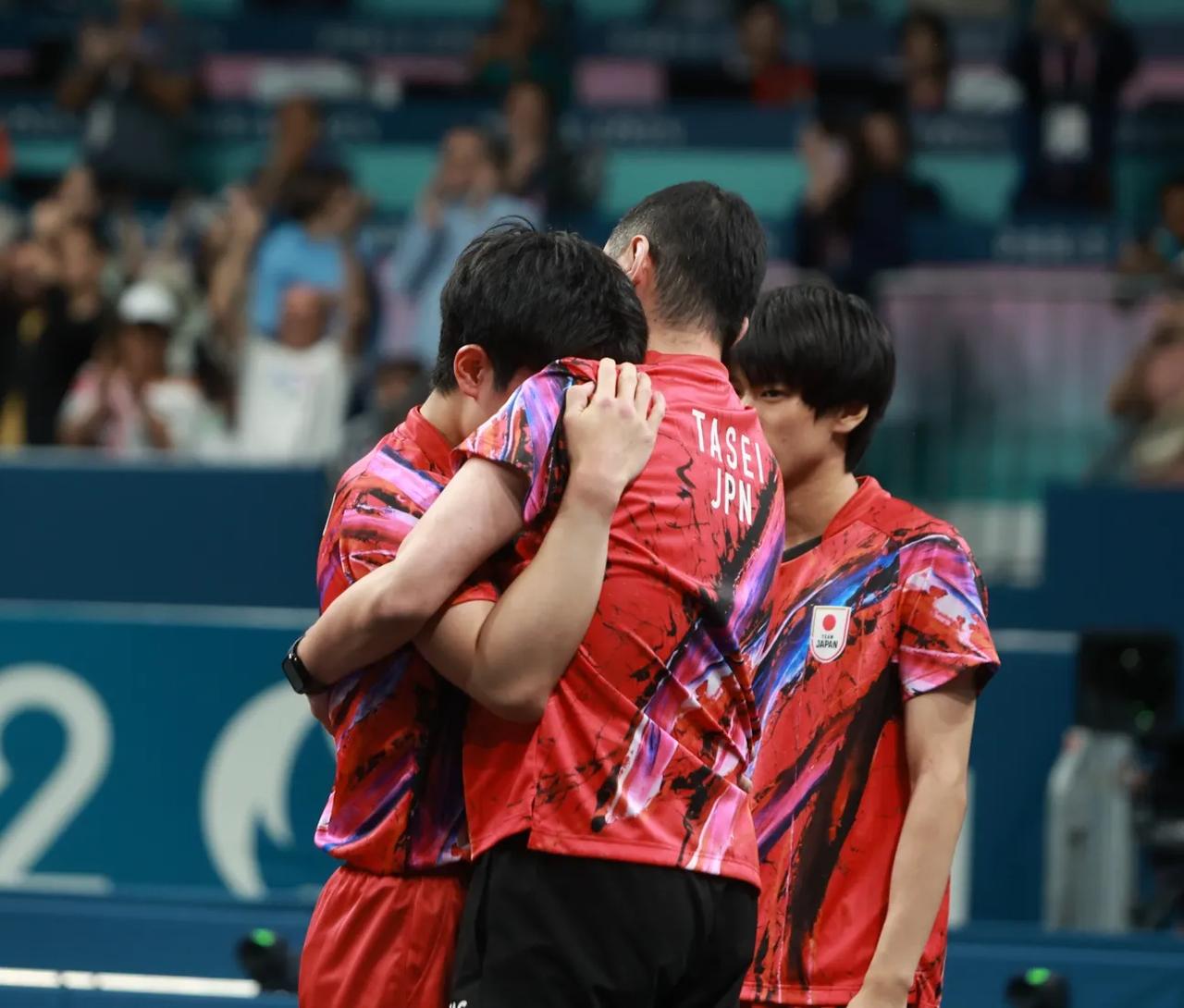 关于日本队轻取葡萄牙队,张本智和点燃赛场的信息 关于日本队轻取葡萄牙队,张本智和点燃赛场的信息