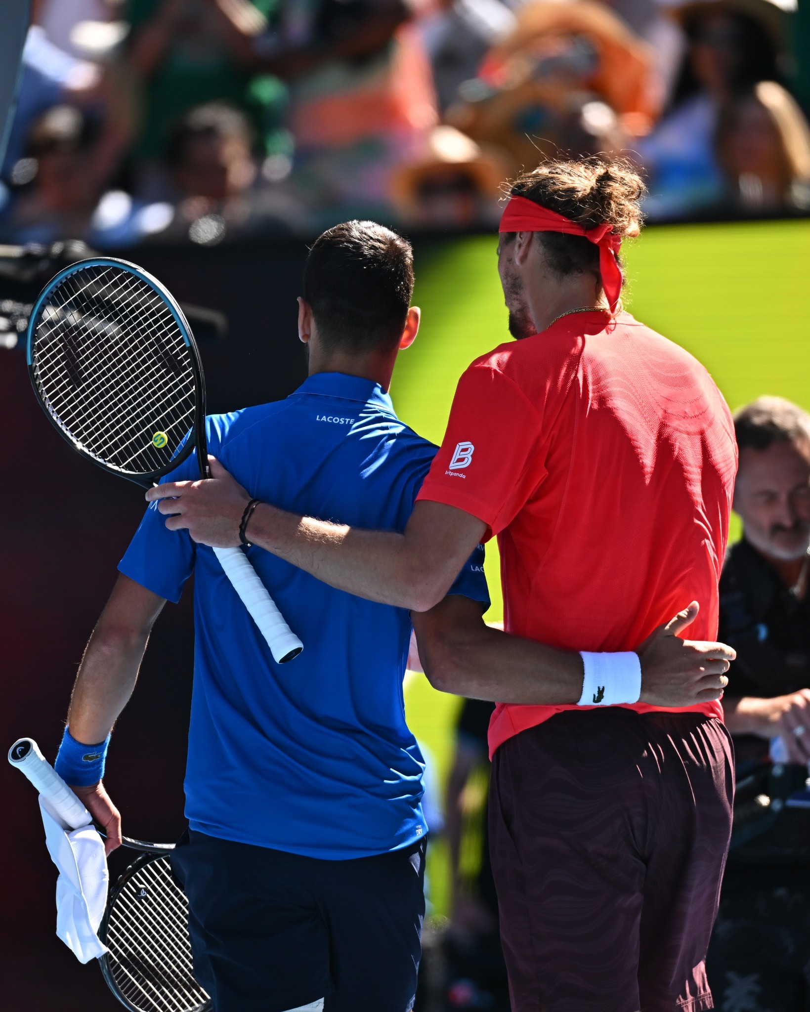 世界网球队鏖战澳大利亚网球队，费德勒三分雨点燃全场的简单介绍