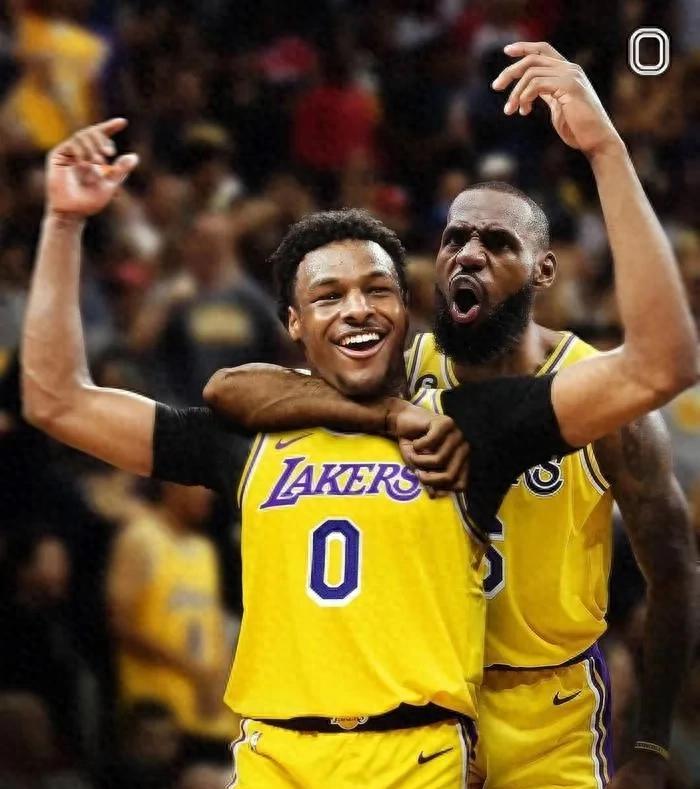 湖人碾压76人，汉密尔顿惊艳世界