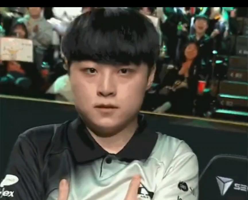 T1力克NS,ShowMaker一己之力扛起全队的简单介绍 T1力克NS,ShowMaker一己之力扛起全队的简单介绍