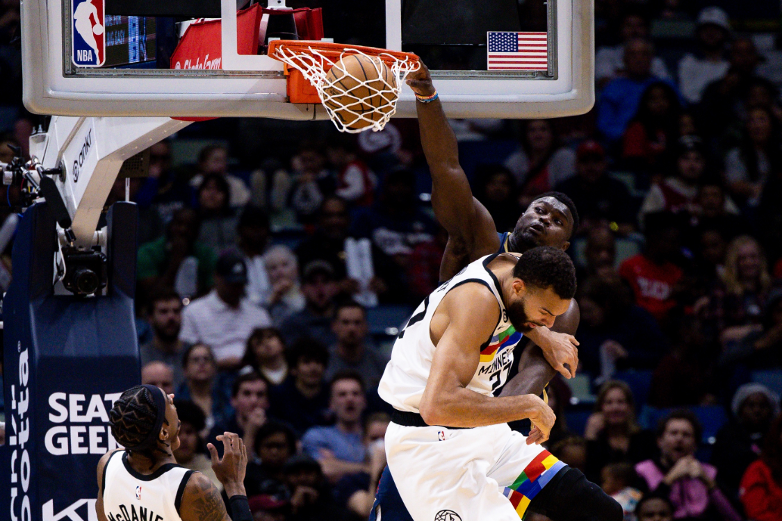 美国男篮力克爵士，锡安送出助攻