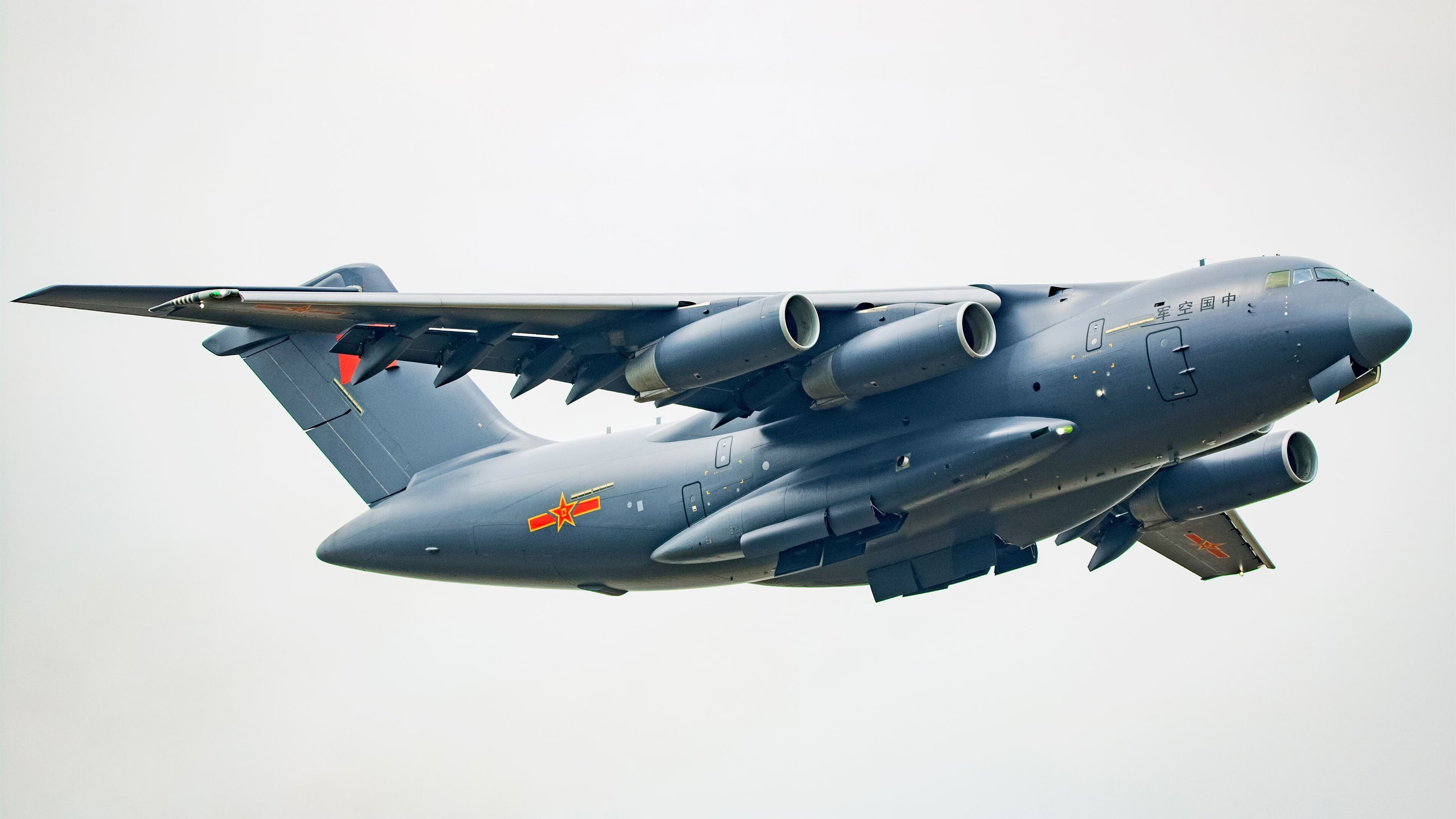 赛道与球场，F1揭幕战与广东队压制骑士的双重焦点