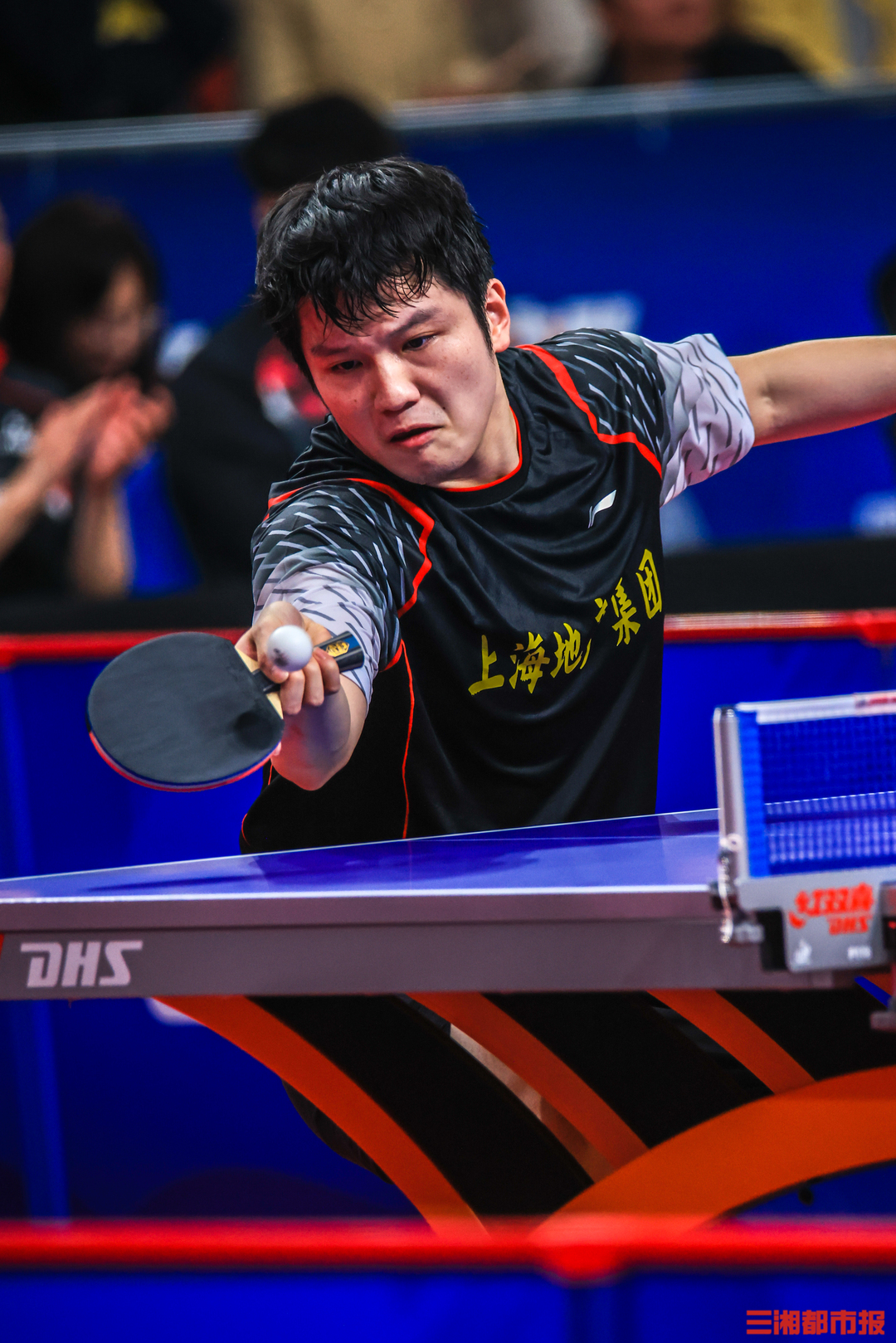 包含英格兰队横扫中国队，樊振东高光表现的词条