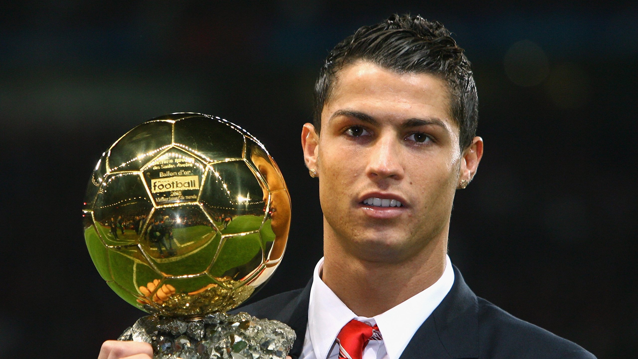 奥利维耶独造三球彻底撕裂防线，尼斯主场3-0完胜那不勒斯