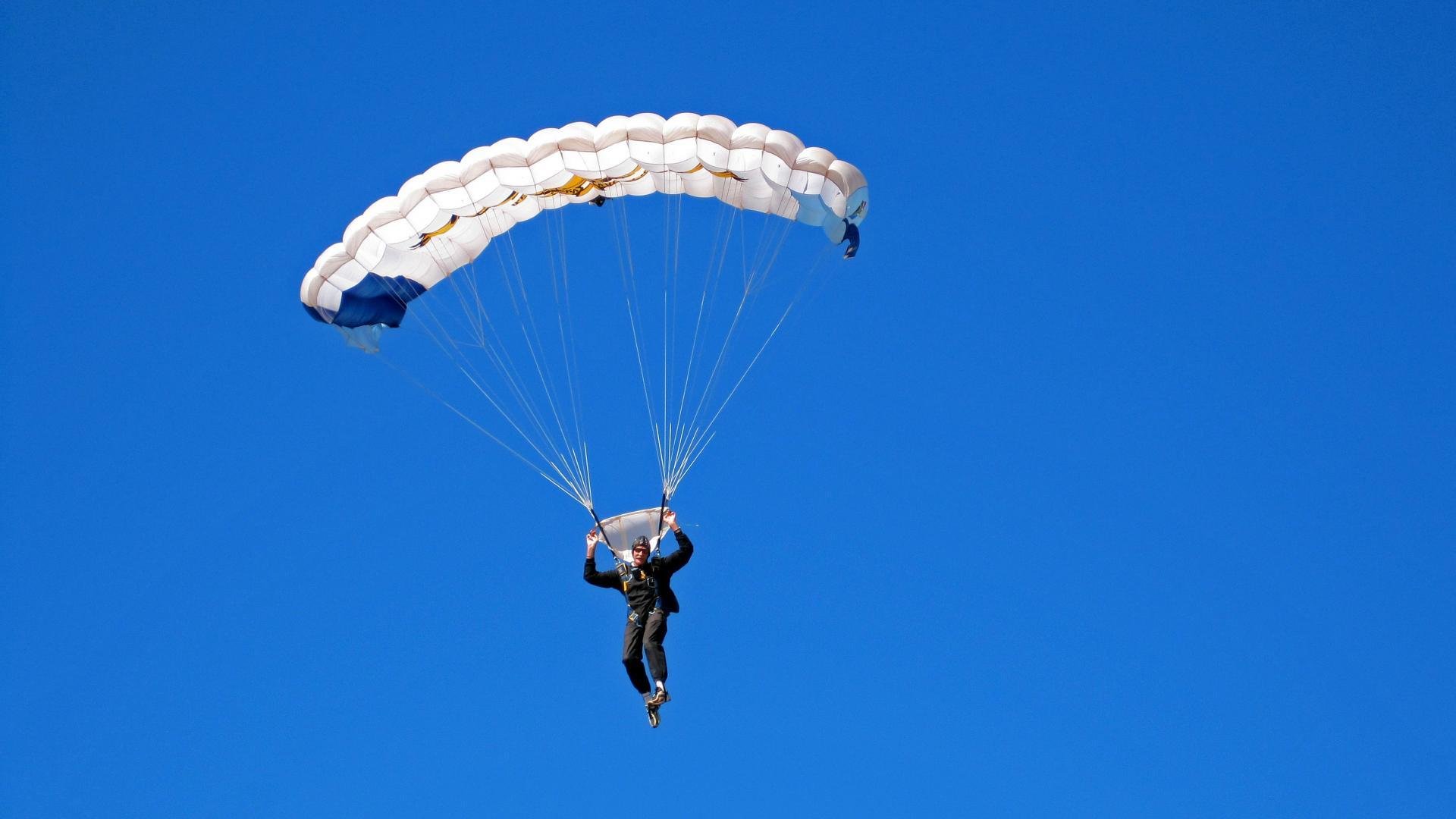 北欧闪电与德国传奇，当瑞典绝杀法国，波尔刷新乒乓史诗